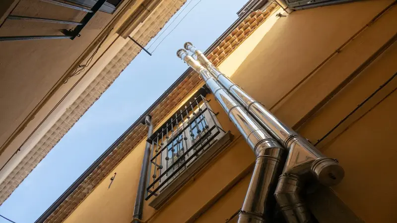 The Role of Gutters and Downspouts in Proper Roof Installation in Missouri