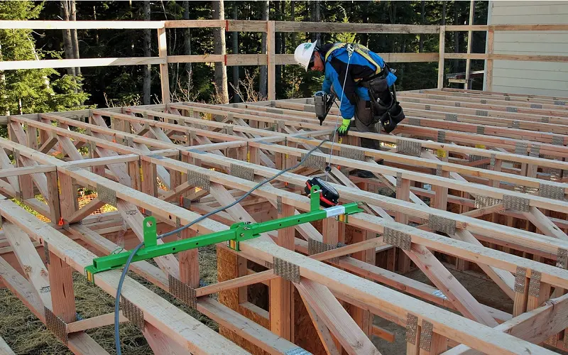 D-Ring Fall in a Fall Protection System