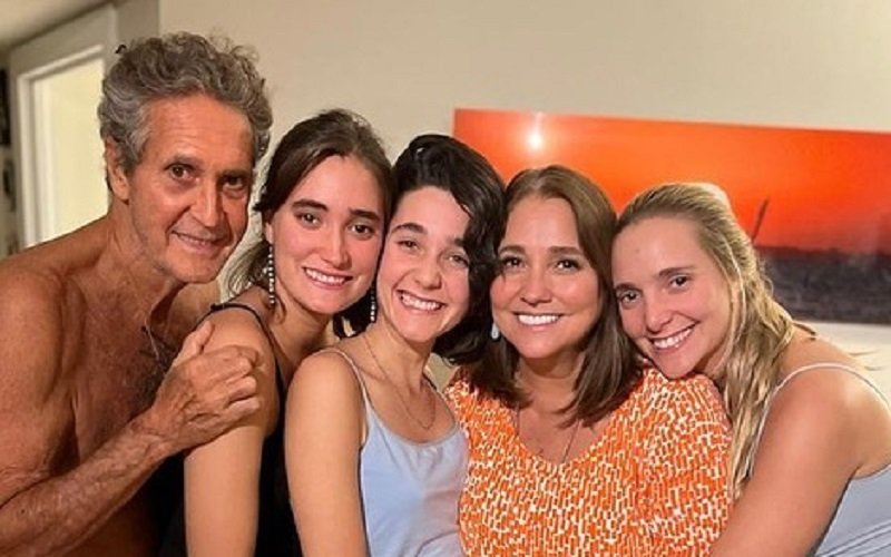 Gabriela Rivero Daughters with Father