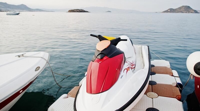 Find your ideal watercraft with our expert guide! Explore top options & tips for the perfect getaway on the water. Start your adventure now!