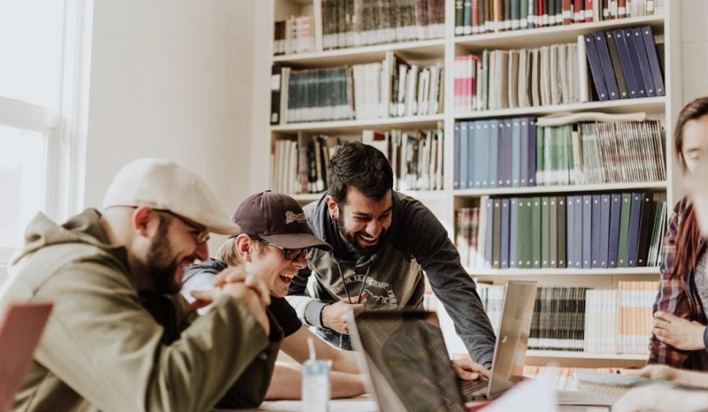 The Role of a Financial Advisor in Managing Education Costs